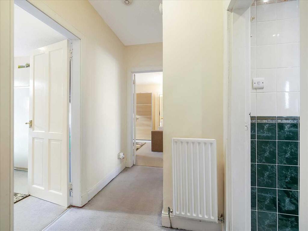 Entrance Hallway (1)