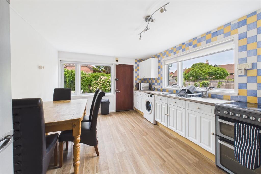 1A Shaplands, Stoke Bishop, Bristol BS9 1AY | A Fr
