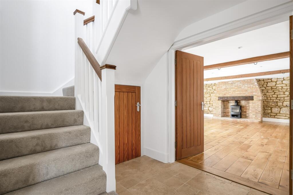 The Stables, 3a Gayton Road, Blisworth (42).JPG