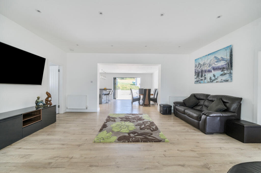 1339869-11-689b75...