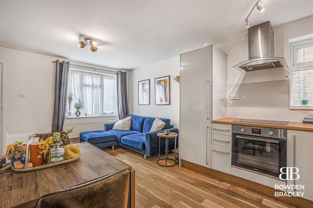 Living Room/Kitchen