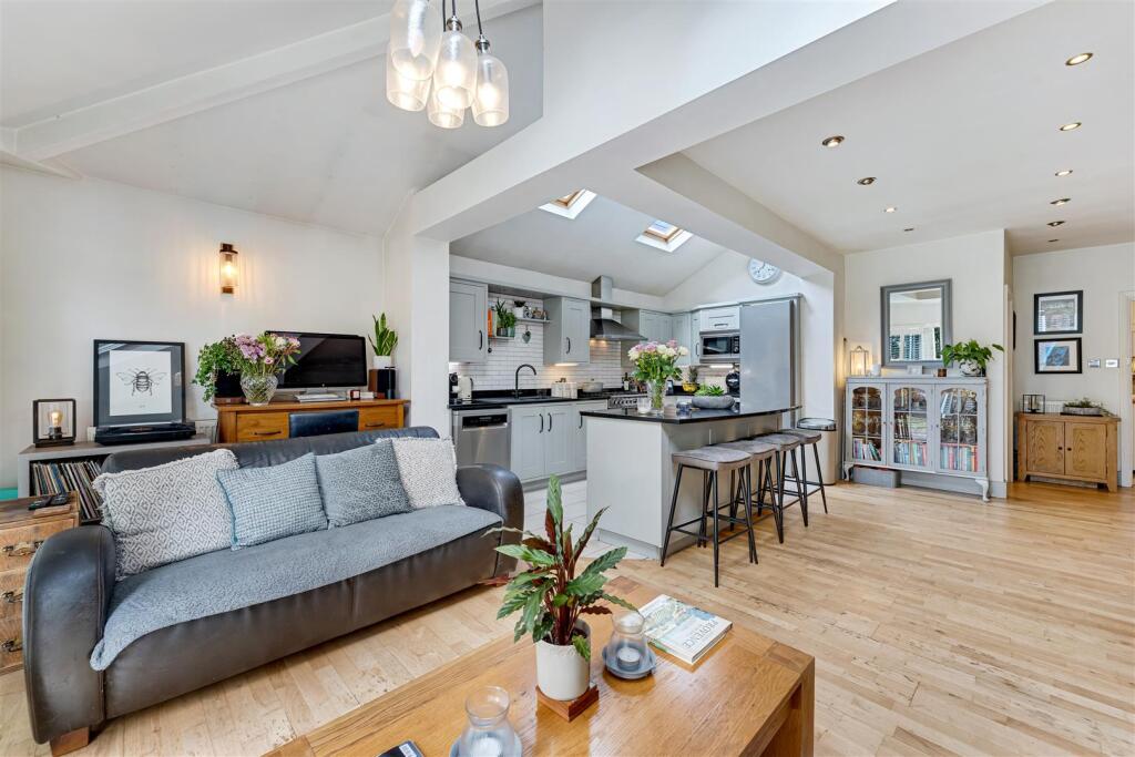 Live In Dining Kitchen