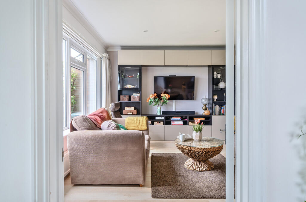 1305639-17-684ac4...