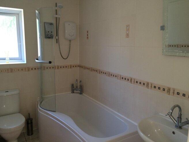 hawkwood-crescent-wr2-6bn-916350