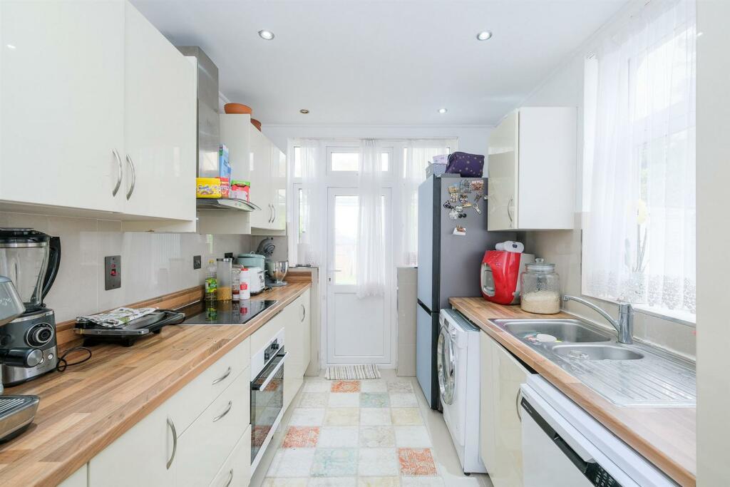 13 dovehouse gdns-13_rszd.jpg