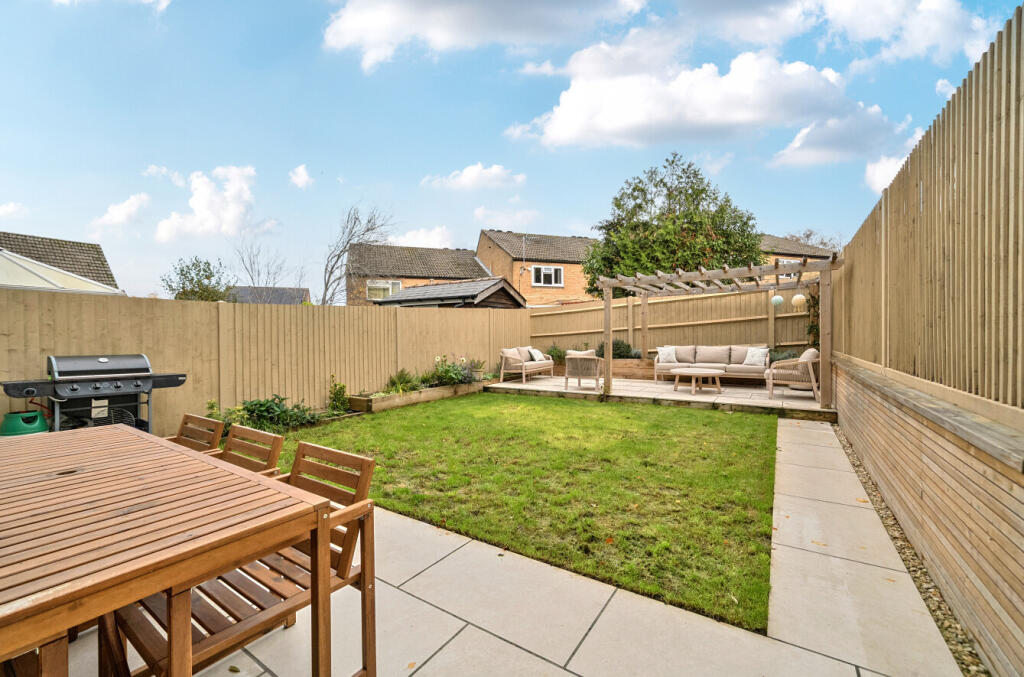 1372706-16-690b54...