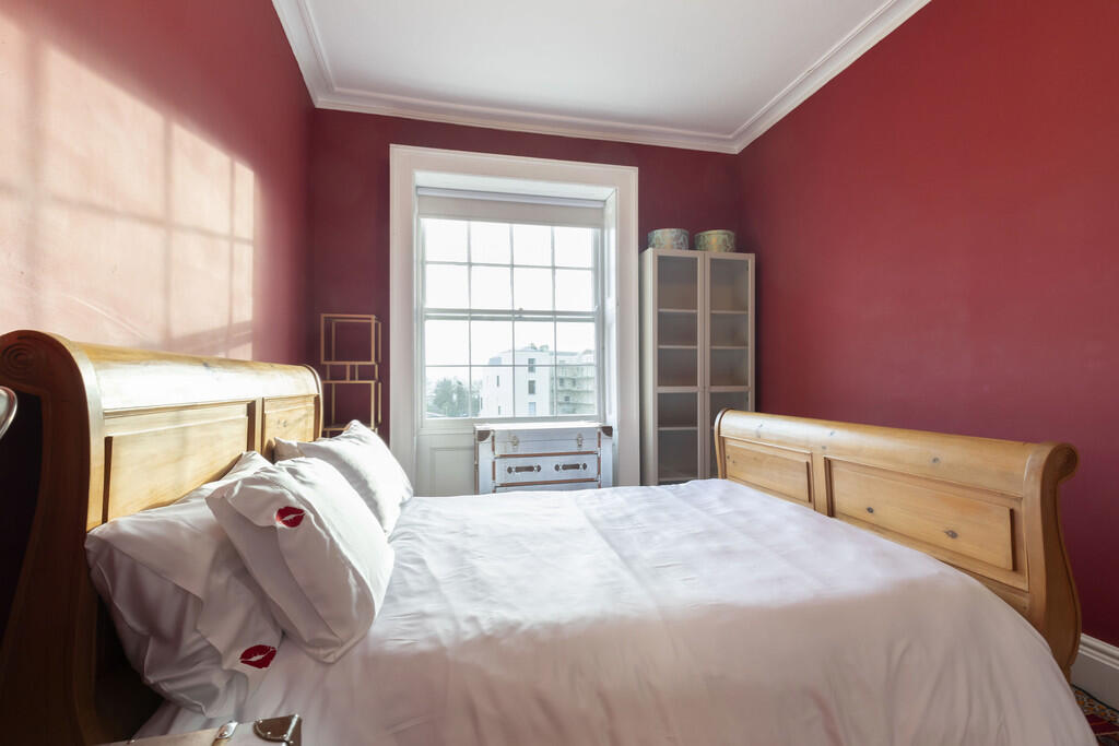 Flat 6, 12 Lansdo...