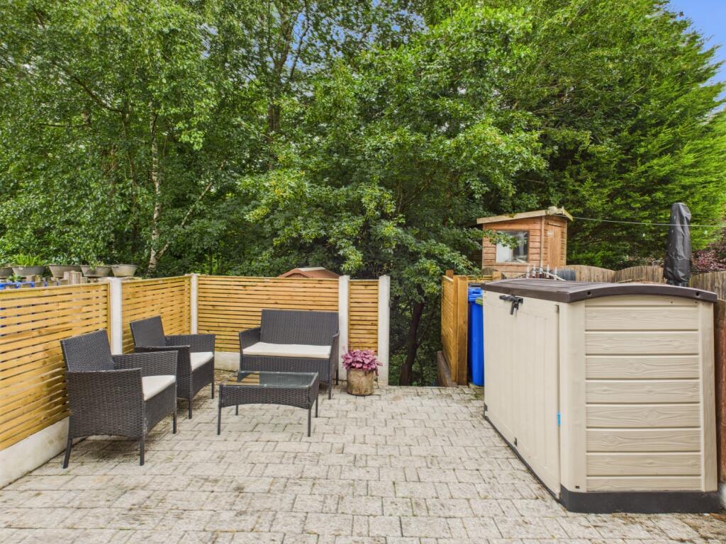 CAM03729G0-PR0080-STILL039