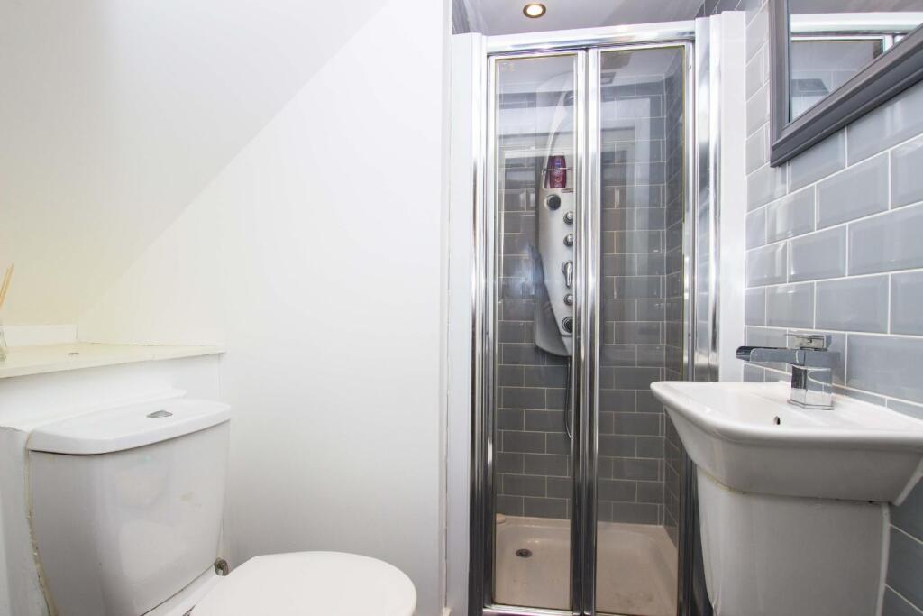 Halley Road (21).jpg