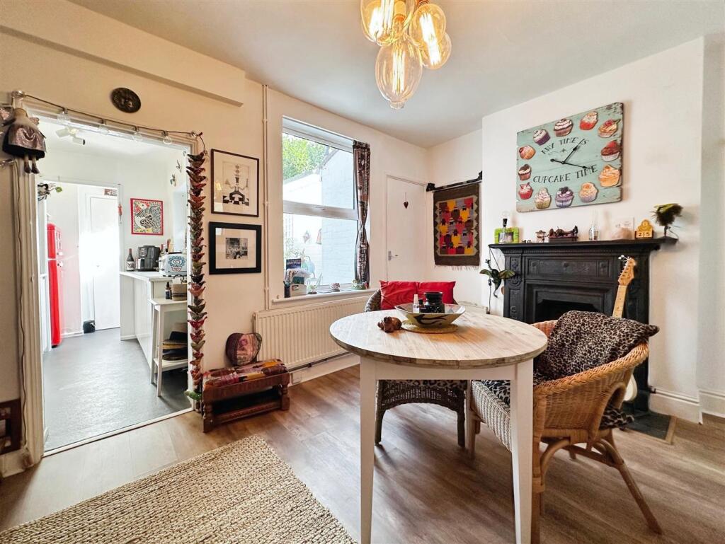 84108264-image_picker_CF639B95-A428-46A0-A87D-BADA