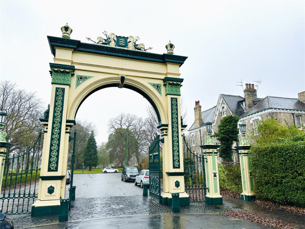Picture No. 02