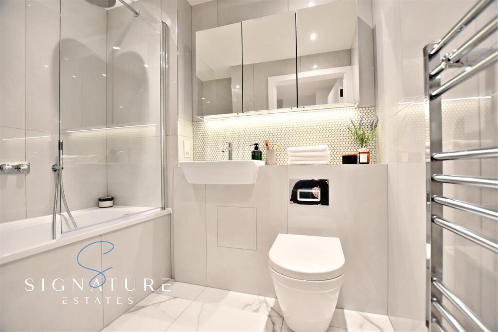 Bathroom (21).jpg
