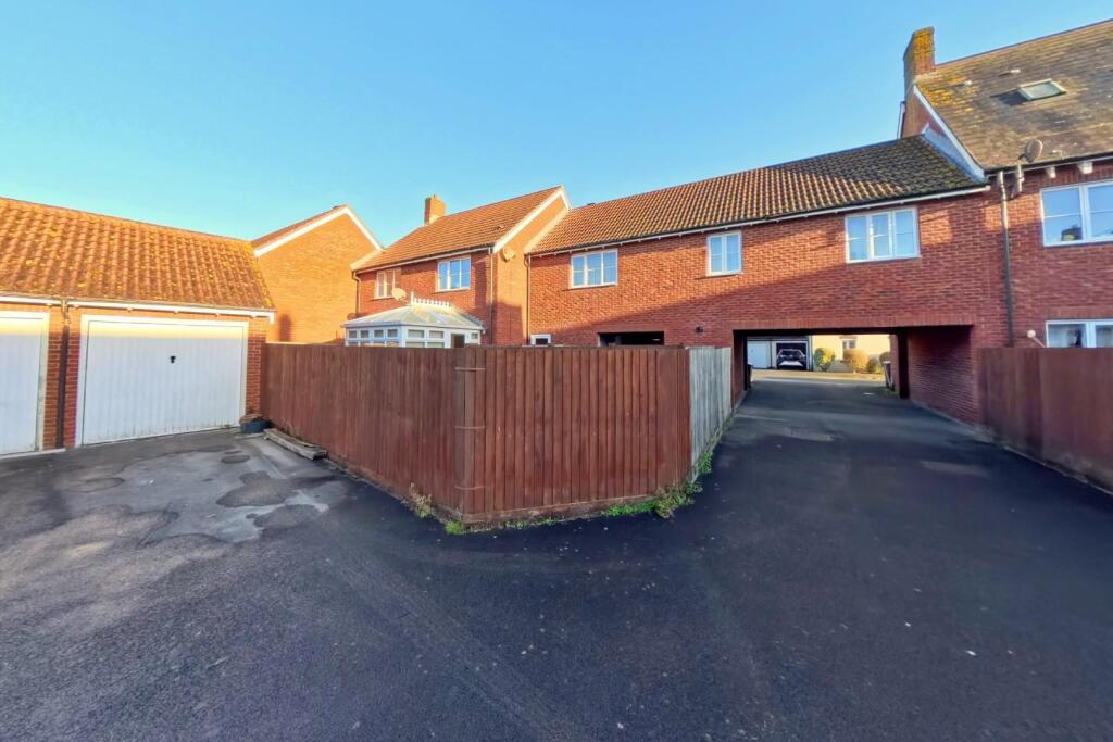 1.13 - parking &amp; garage..jpg