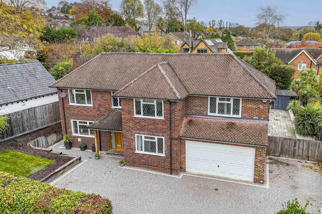 8 Spinfield Lane West, SL7 2DB Drone (LOW RES)-3