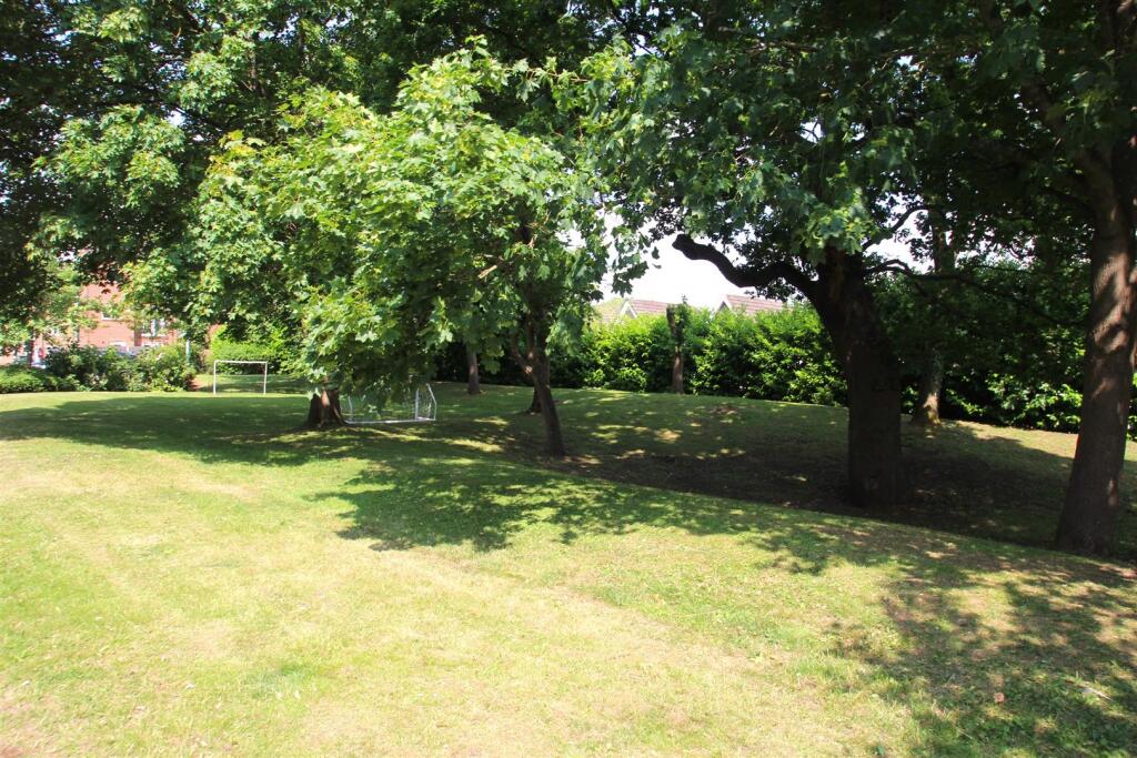 gardens.JPG