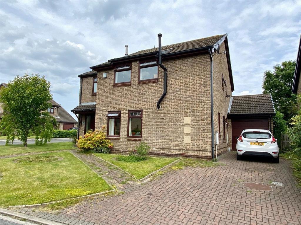woodward court 14 front 2.jpg