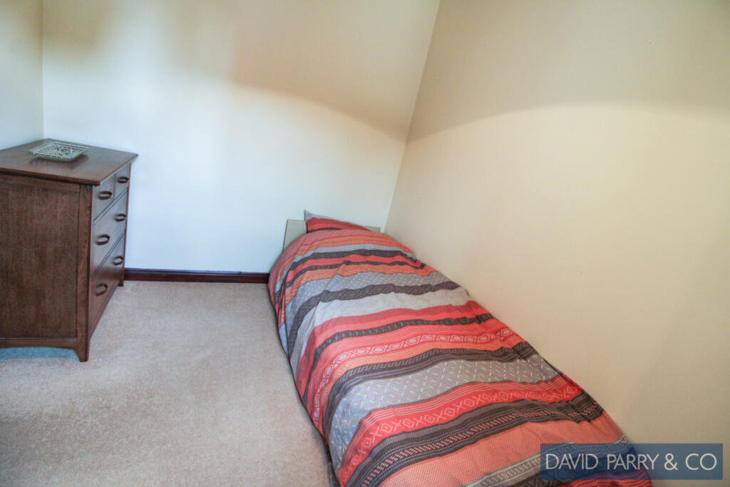 3 bedroom detached bungalow