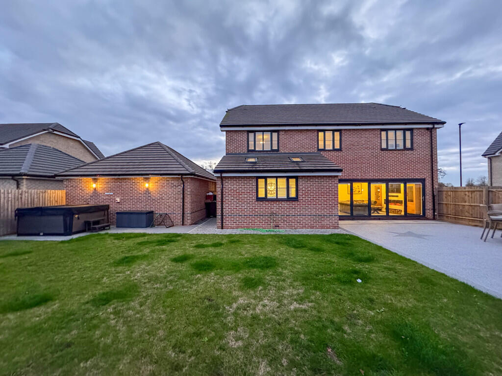 Hart avenue back ...