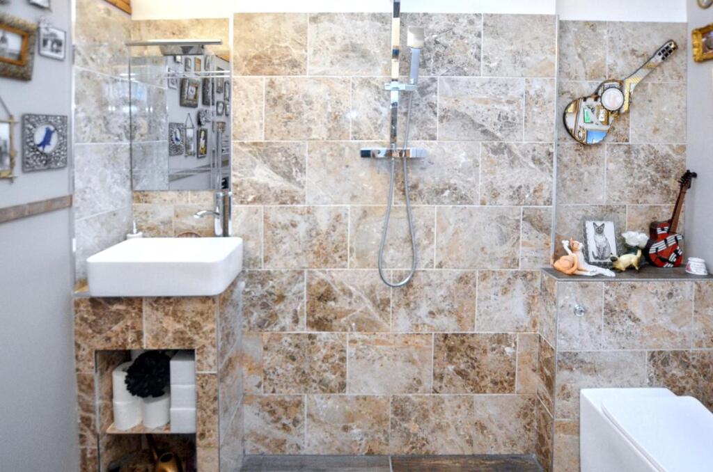 En-Suite Two