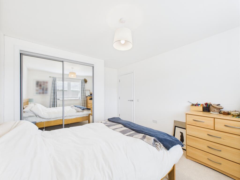 CAM03185G0-PR0104-STILL004