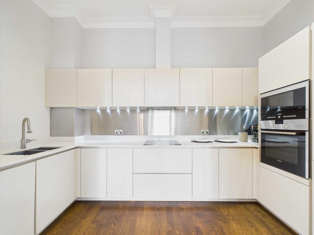 CAM03741G0-PR0105...