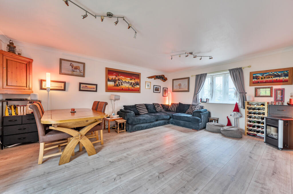 1387986-9-693adcd...