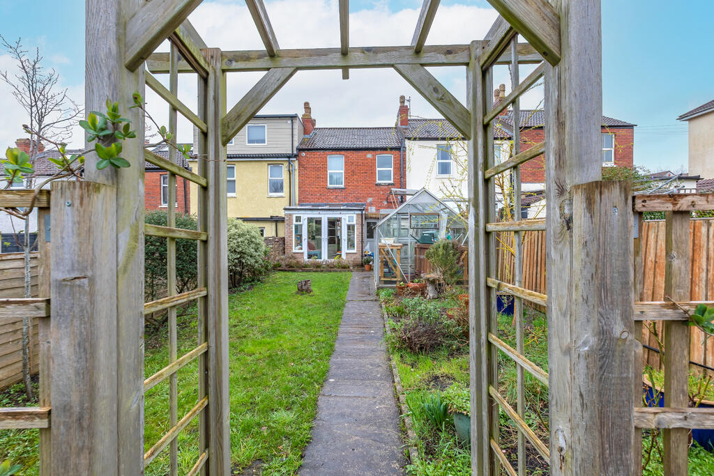 17 Penpol Avenue -44 - sky