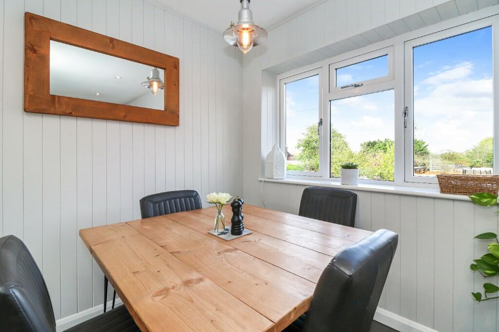 Kitchen/breakfast rm