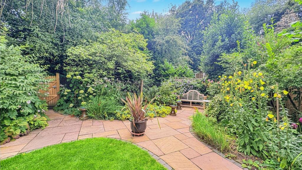PATIO/GARDEN