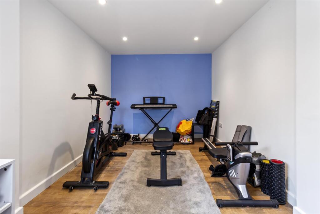 Greenoaks 30-021.JPG