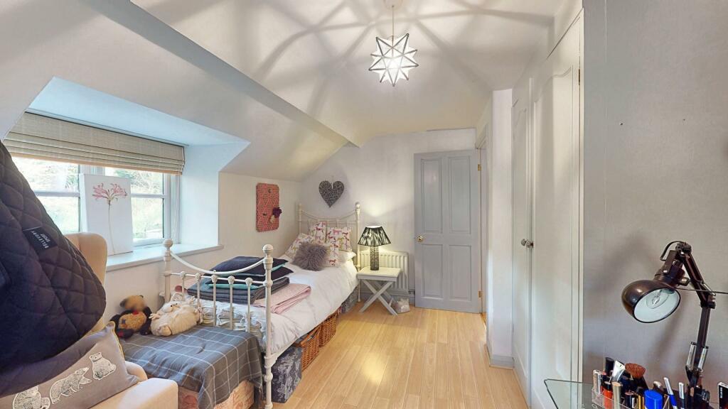 BEDROOM FIVE