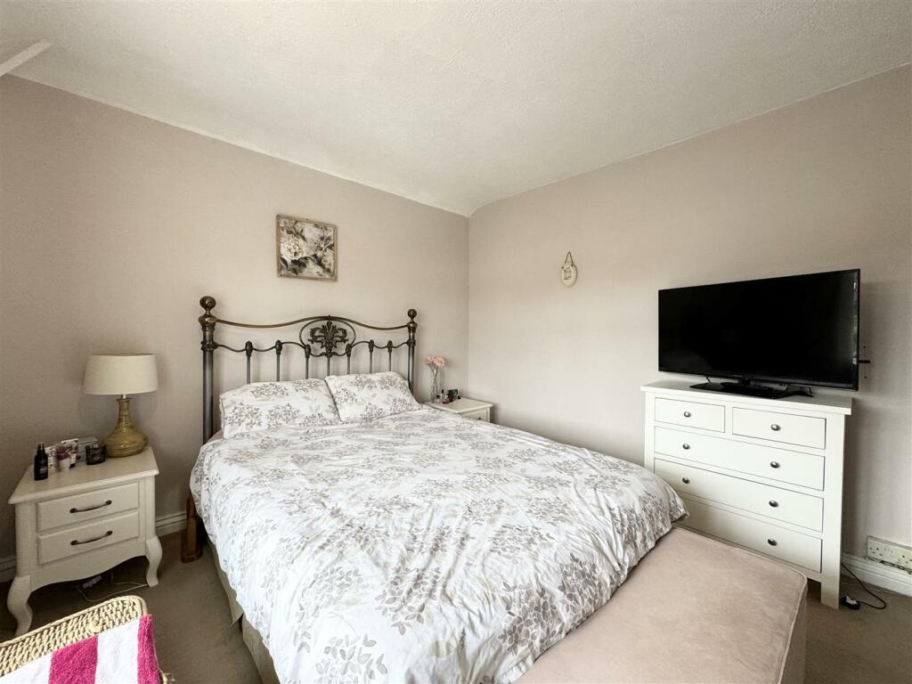 Bed 1