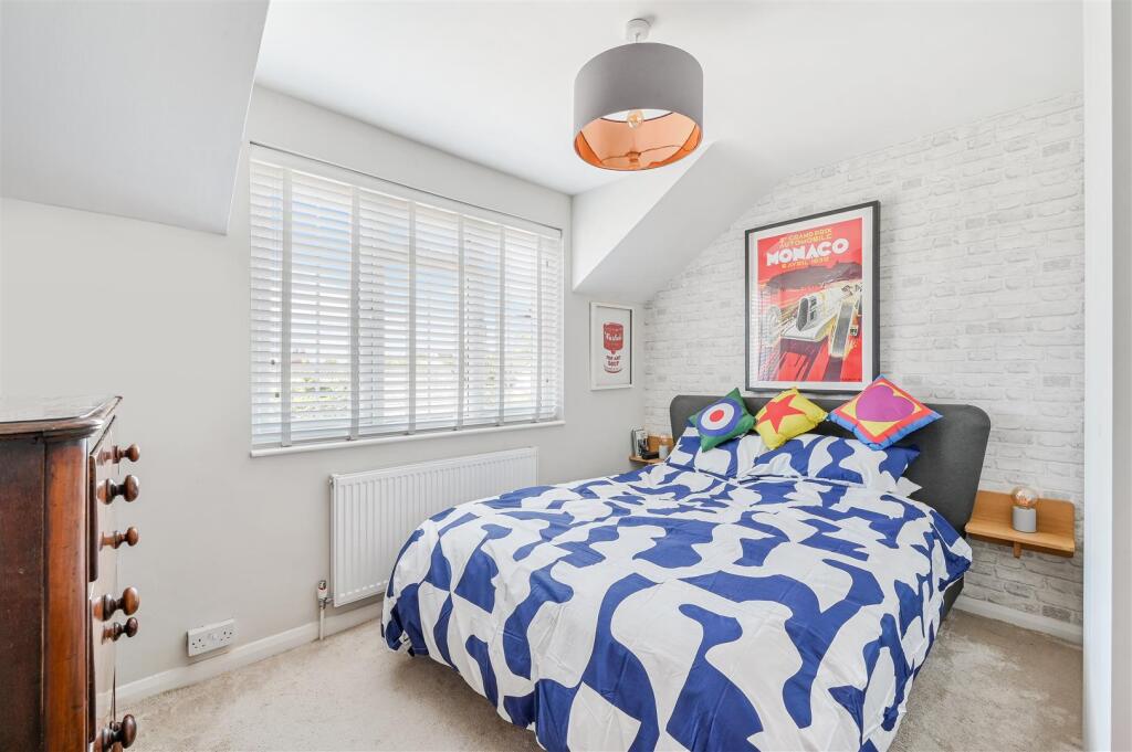 MIDDLE LANE (12).jpg