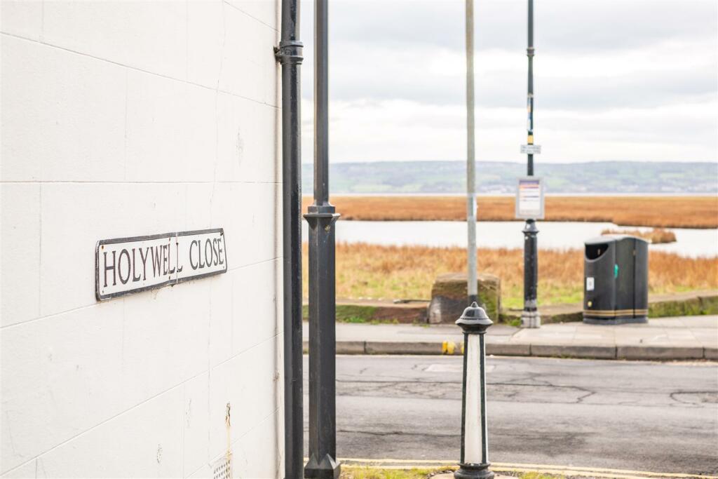 Constables - Holywell Close-85.jpg