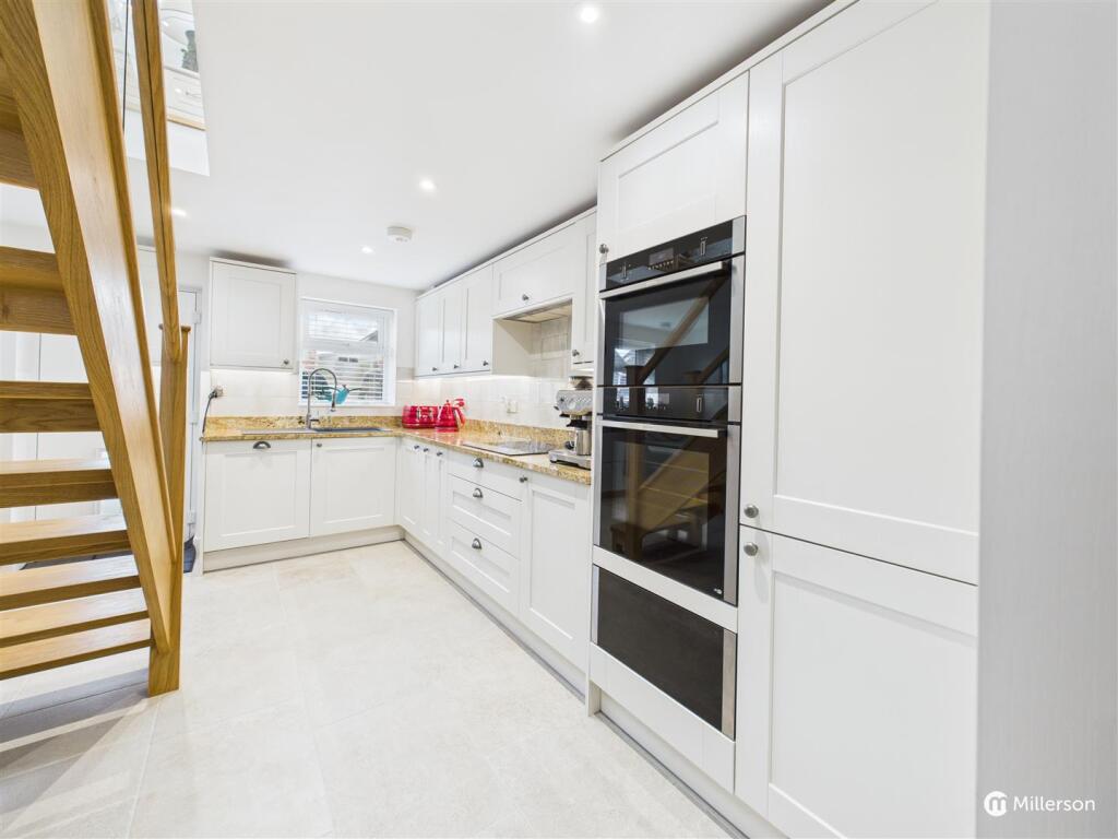 OPEN PLAN KITCHEN DINER