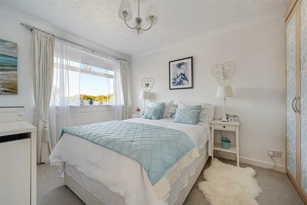 Bedroom One (2).jpg