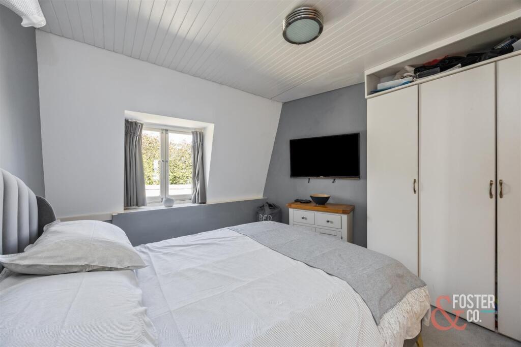 Powis Square, 17, Flat 5-006.jpg