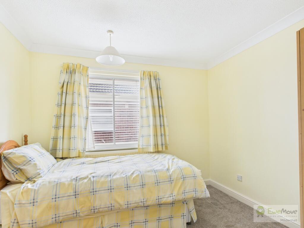 Covey Way EweMove Mildenhall B3
