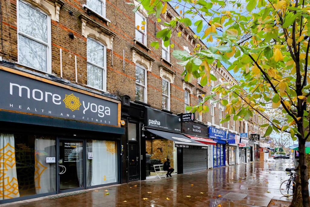 Stoke Newington High Street (2).jpg