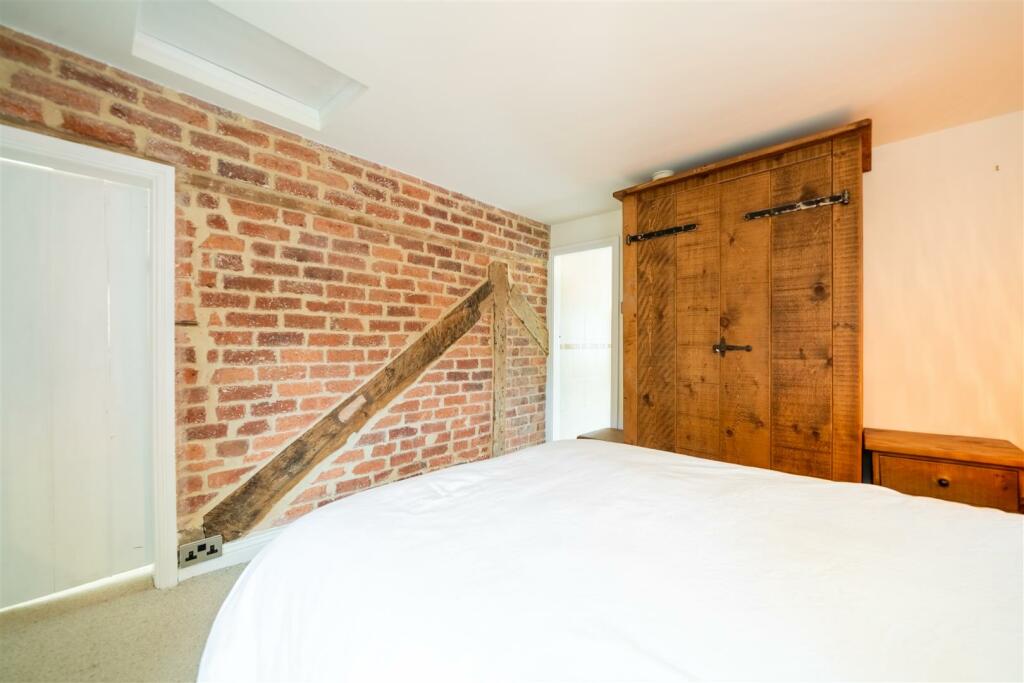 Bedroom 3-5.jpg