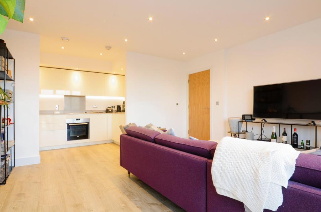 Lounge / Kitchen
