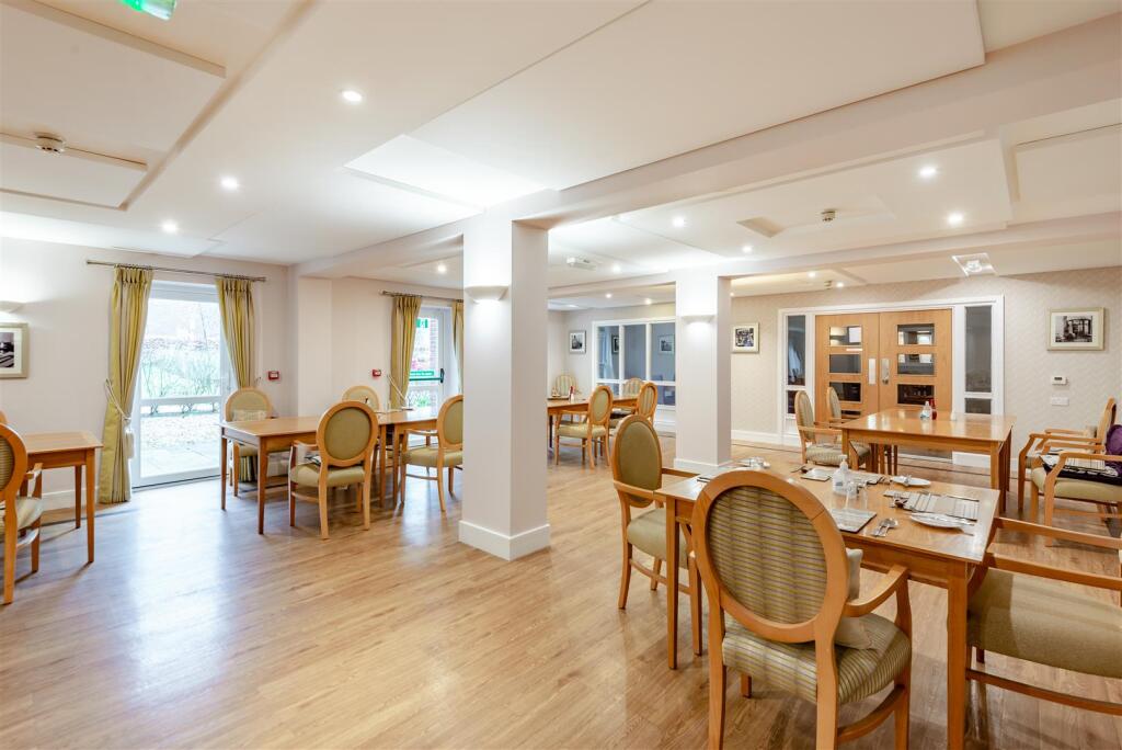 8538618-interior08.jpg