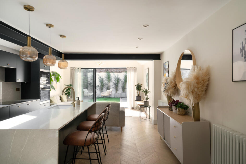 272851 - HARGWYNE-STREET-21.jpg