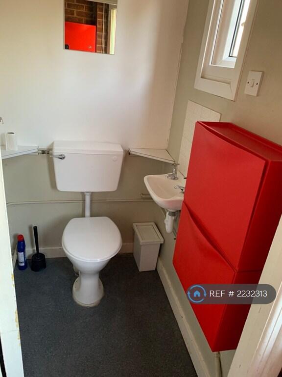 2nd Shared Bathroom/ Wc Only 
