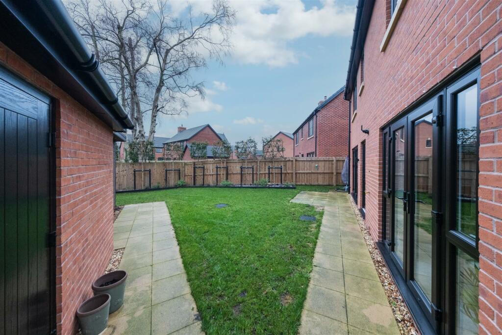 8 Mulberry Avenue-035.jpg