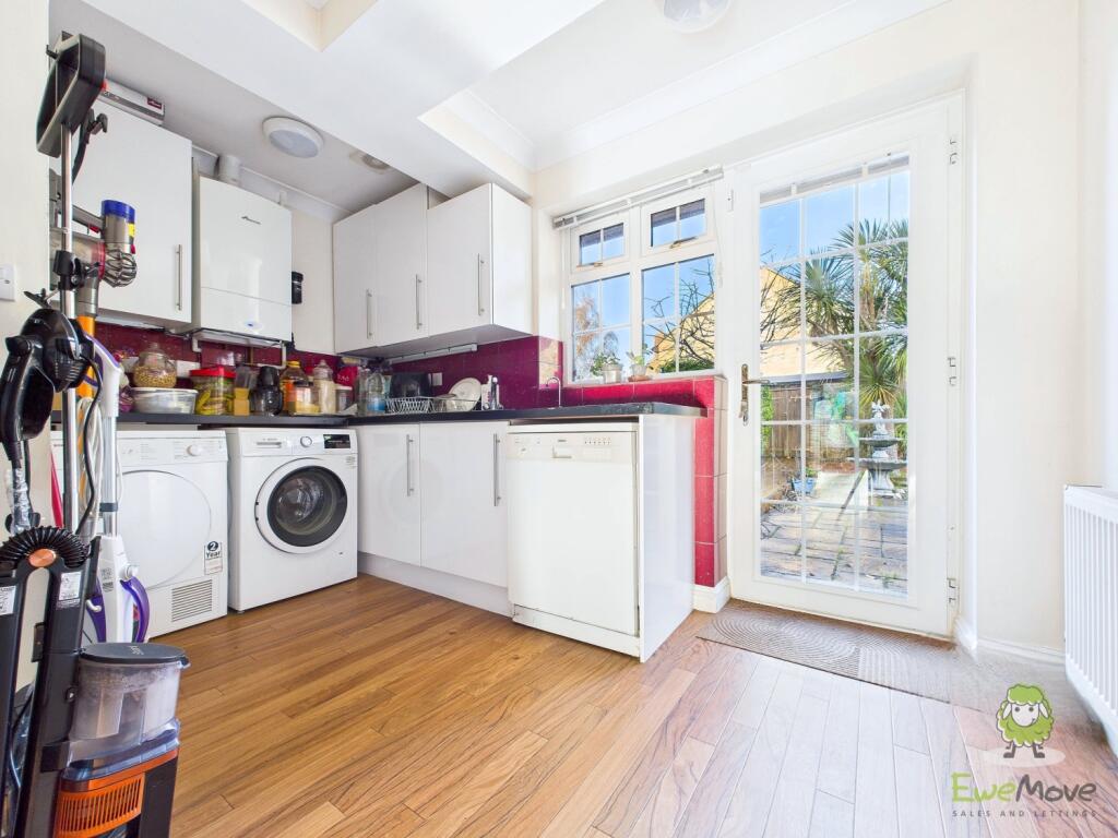 CAM01543G0-PR0169-STILL020