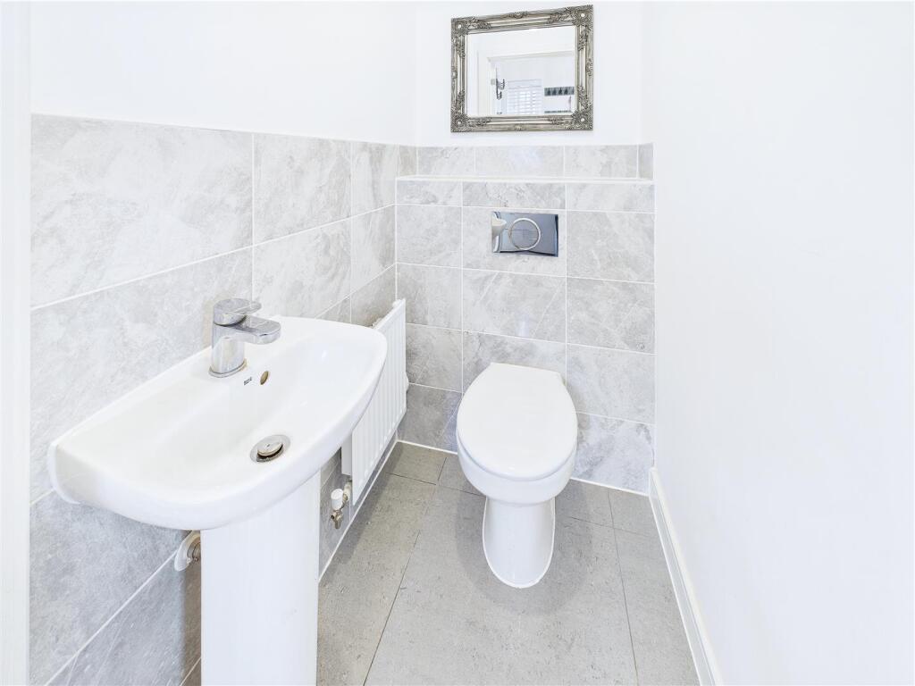 Harrier Way, Estate Agent, Burton on Trent (16).jp