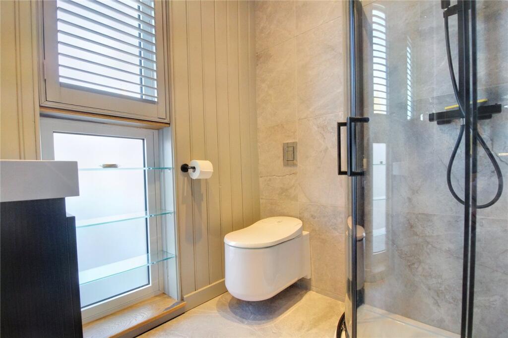 En-Suite 3