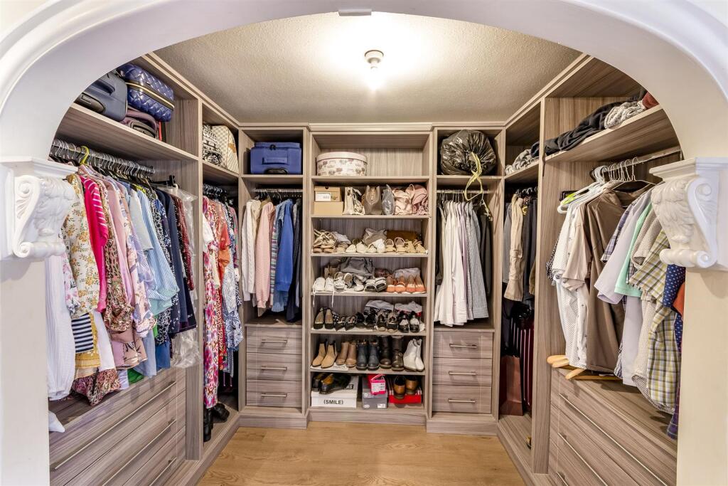 Walk In Wardrobe