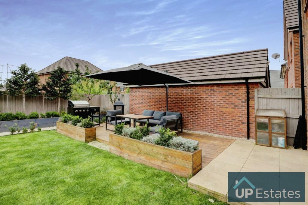 Rear Garden 2.jpg